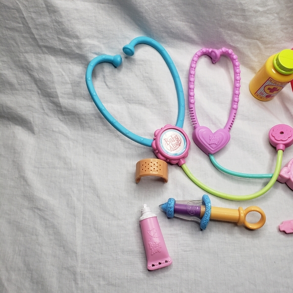 10 Baby Alive Medical Pretend Toys - Picture 2 of 4